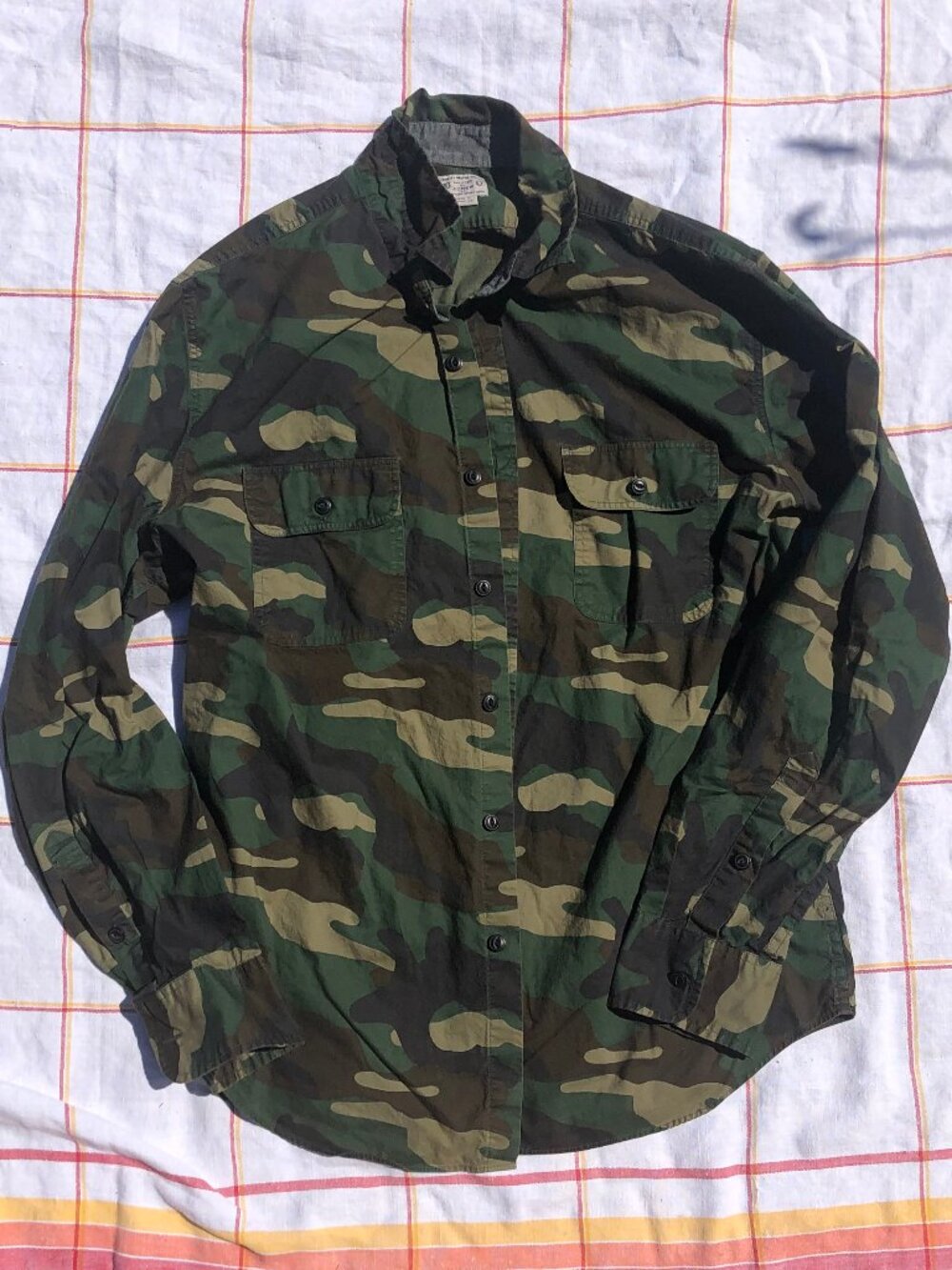 J.CREW (Size L) Green Long-Sleeve Camouflage Blouse